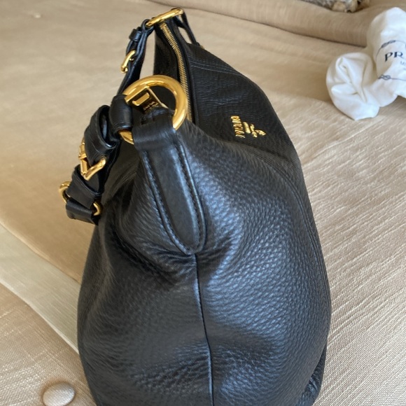 Prada Vitello Daino Bag in absolute perfect condition - Picture 4 of 7